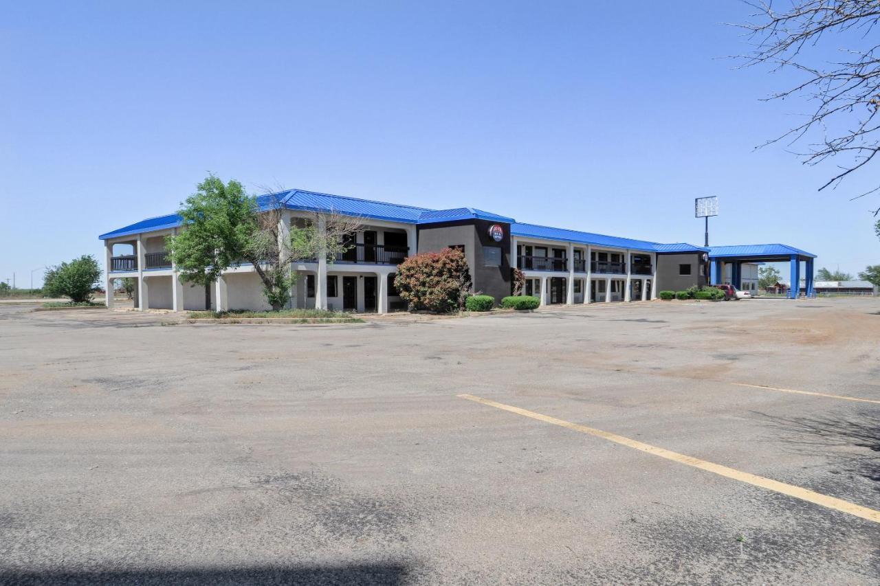 Lonestar Inn & Suites, Erick Ok Hwy 40 By Oyo Exterior photo